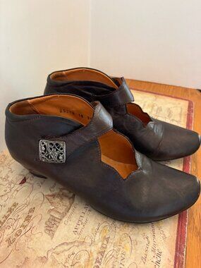 Think! Aida Leather Pumps - Comfort & Style (Size 38)